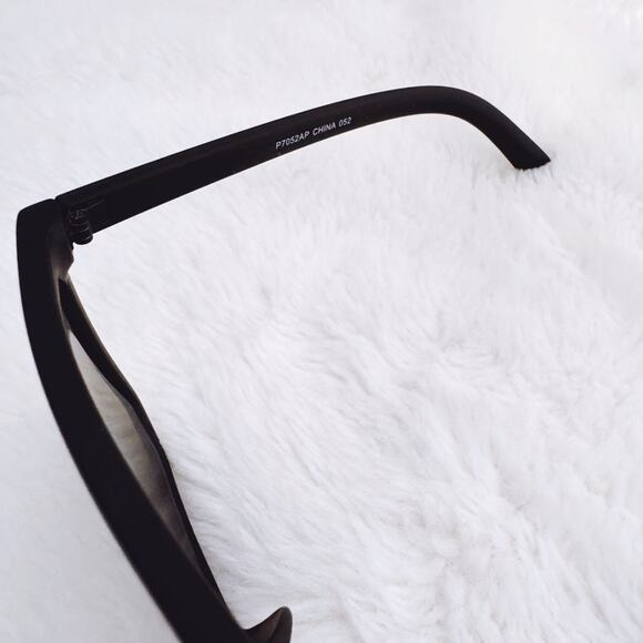 Kira Mirrored Matte Black Sunglasses - Picture 6 of 12